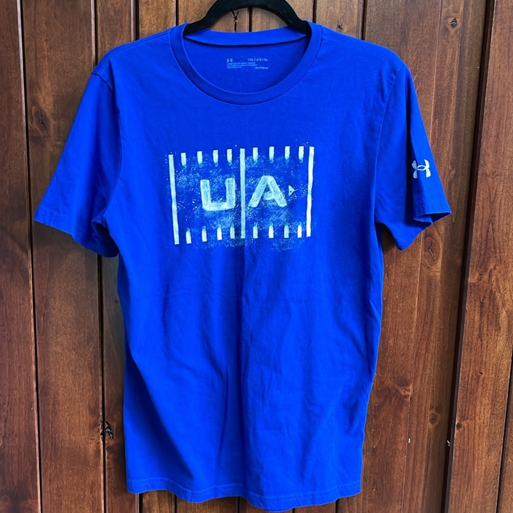 Under Armour youth XL t shirt